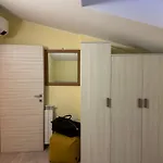 With Pool E Private Garage - Casa Holyvia Orange דירה דסנזאנו דל גארדה